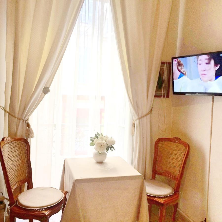 Nice Center Studio Guesthouse Bagian luar foto